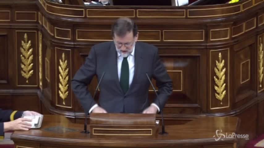 Spagna, sfiduciato Rajoy, Sanchez nuovo Premier