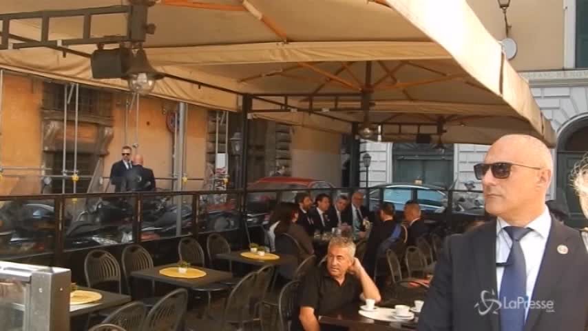 Festa della Repubblica, colazione al bar per Conte e Fico