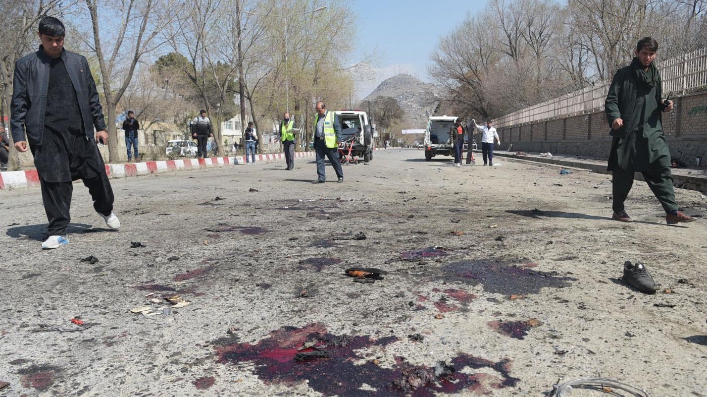 Afghanistan, kamikaze all’università di Kabul: 26 morti e 20 feriti