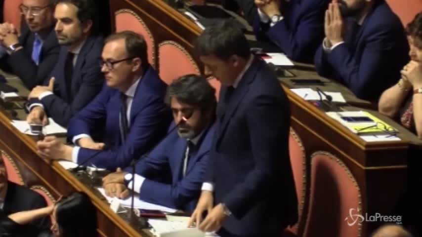 Renzi a Conte: “Lei è un premier non eletto, potrei dire un collega…”