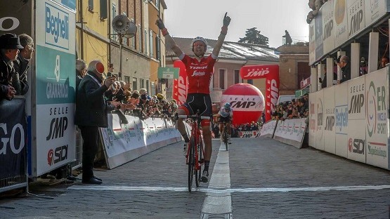 Ciclismo, Coppi&Bartali: seconda tappa a Mollema, Rosa nuovo leader