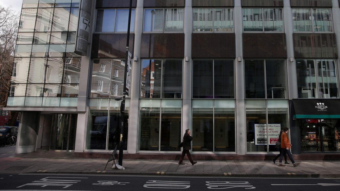 Facebook, al via a perquisizione uffici londinesi di Cambridge Analytica