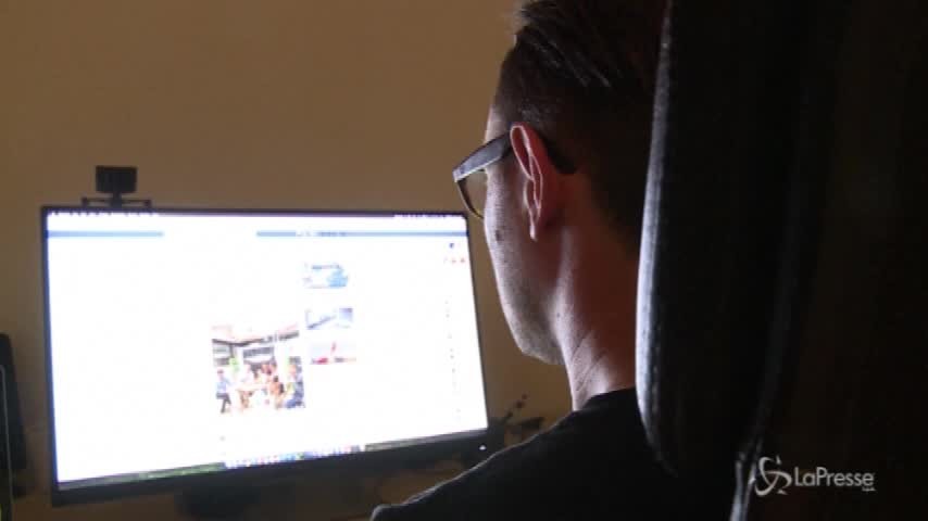Facebook: “Post privati resi pubblici”