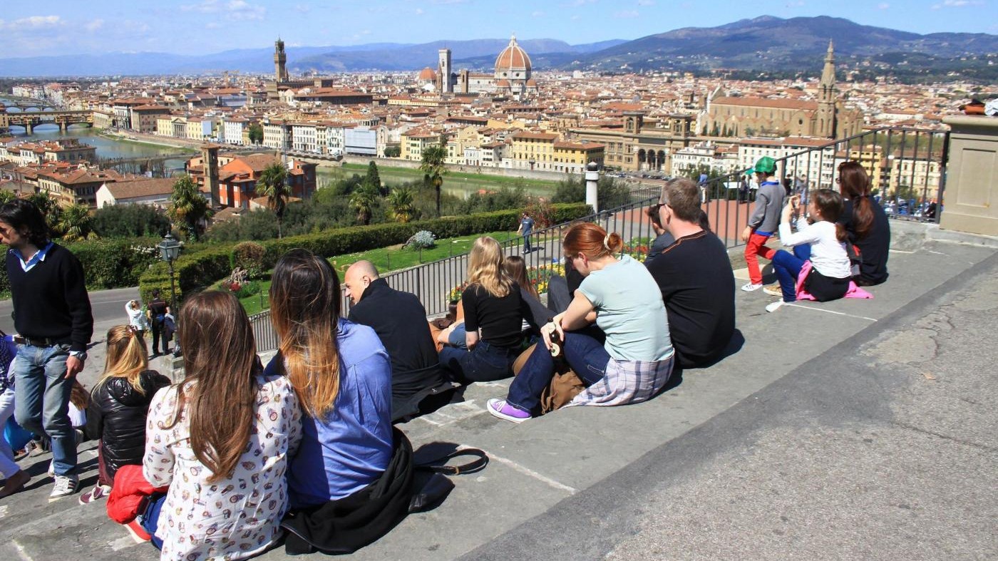 Pasqua, oltre 10 milioni italiani in vacanza: giro d’affari supera 3 mld