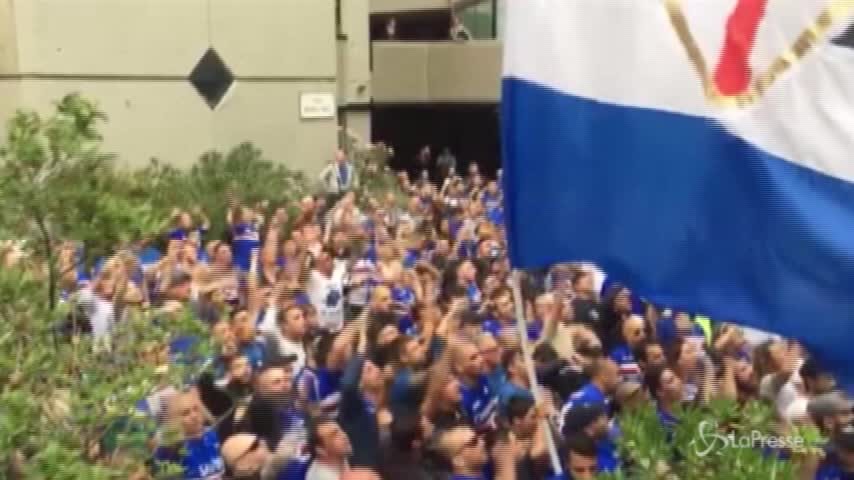 Sampdoria, le contestazioni dei tifosi contro Ferrero