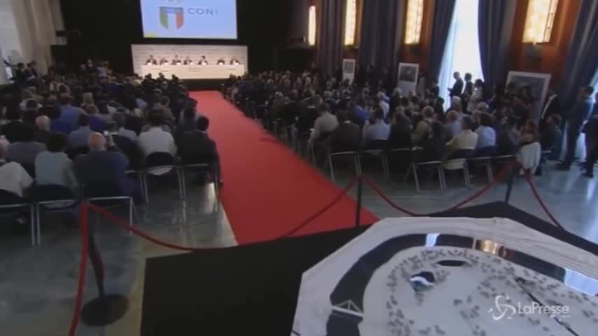 Nove arresti per il nuovo stadio di Roma