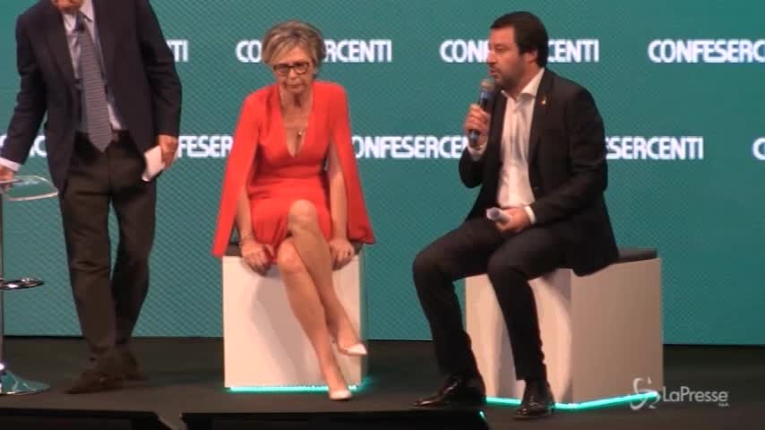 Assemblea  Confesercenti, Salvini: “Flat tax già nel 2018”