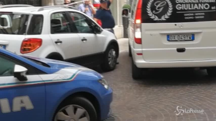 Spari dal notaio, marito uccide la moglie e si suicida a Udine