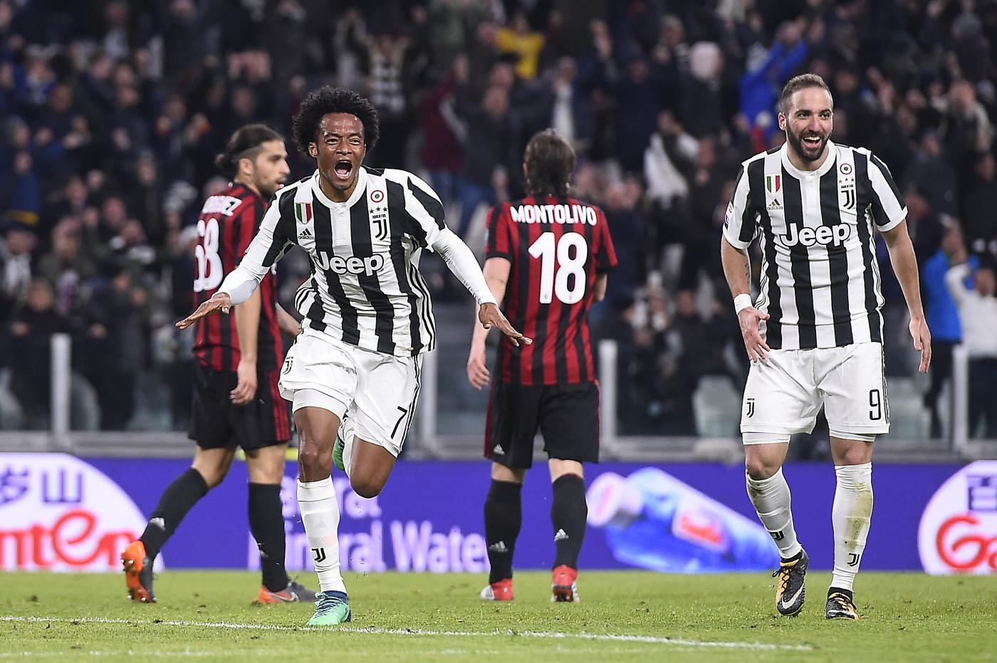 La Juve stronca il Milan e prende il volo. Napoli: pari a Sassuolo: ora è a -4