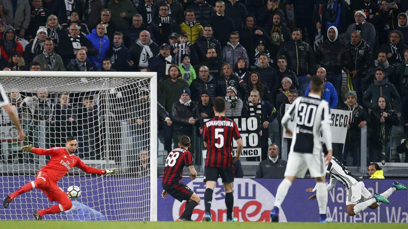 La Juve piega un buon Milan. Prove di fuga: il Napoli a 4 punti