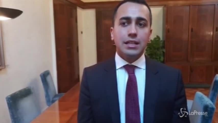 Di Maio a precari e neet che sognano di emigrare: “Restate qui, risolveremo la questione”