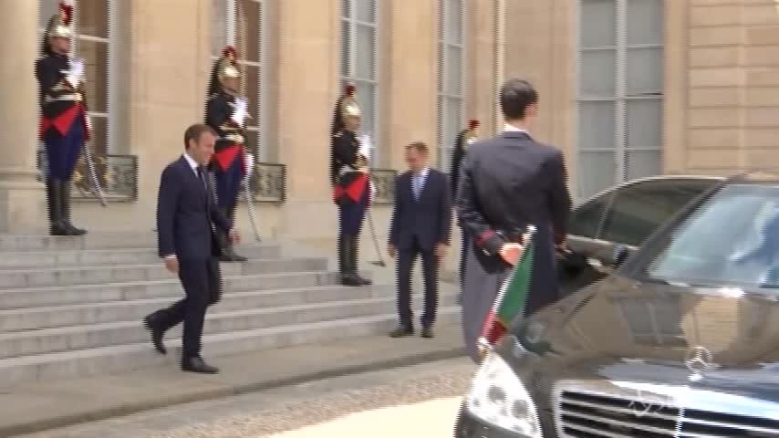Conte a Parigi, Macron: “Ue è mancata sui migranti”