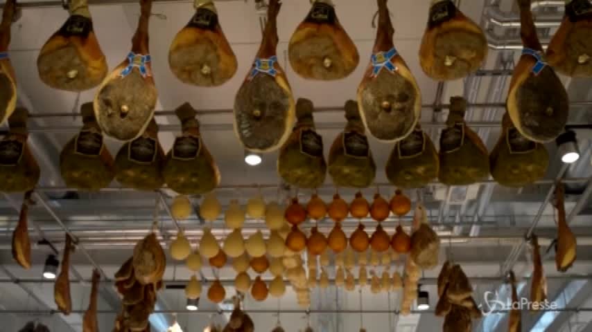 Estate, Coldiretti: in vacanza il 35% della spesa è a tavola