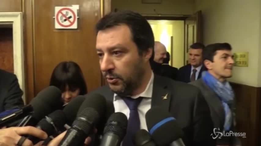 Migranti, stretta di Salvini e Toninelli sulle Ong