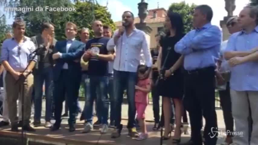 Migranti, Salvini: “La Spagna ne accolga altri 66mila”