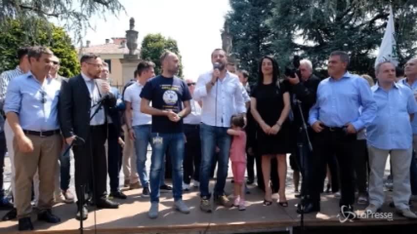 Salvini: “È finita la pacchia per i trafficanti di esseri umani”