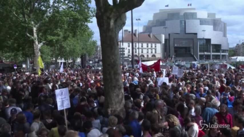 Solidarietà ai migranti: la marcia di Parigi