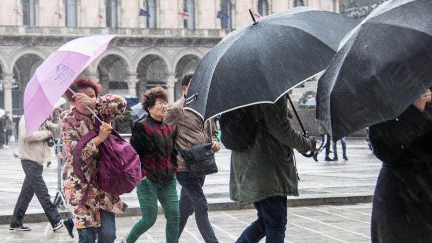Torna il maltempo con nuvole e pioggia: il meteo del 4 e 5 aprile