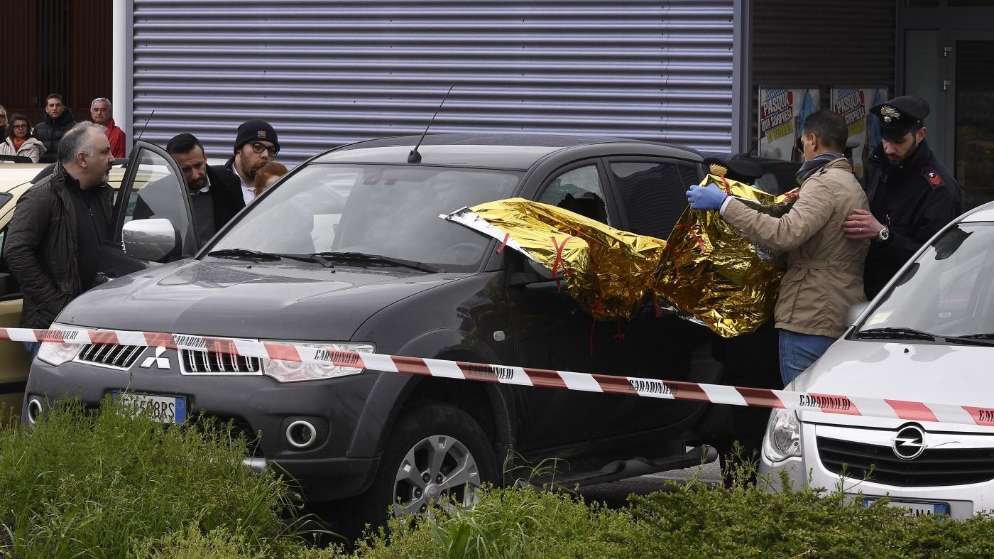 Brescia, killer in fuga uccide 2 imprenditori e ne ferisce un terzo. Poi si toglie la vita