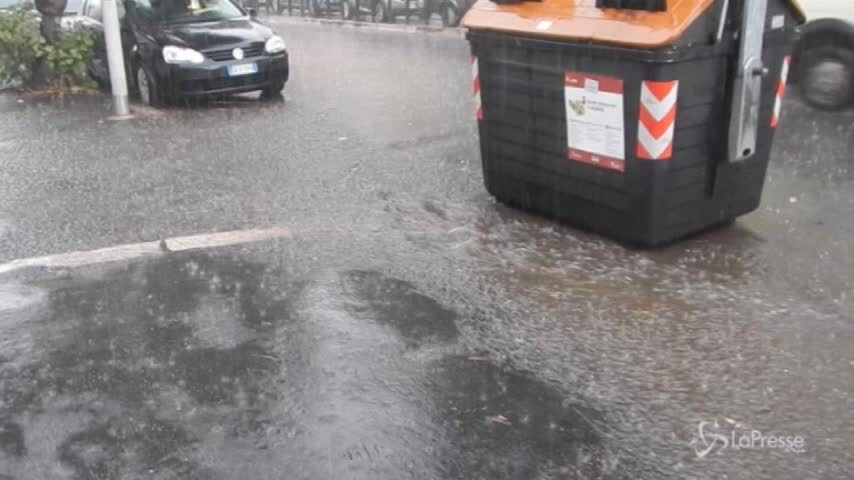 Nubifragio a Roma, allagamenti in vari quartieri