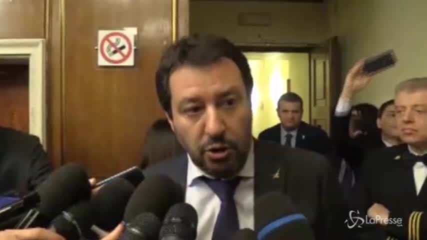 Retromarcia del ministro Salvini sui Rom: “Nessuna schedatura”