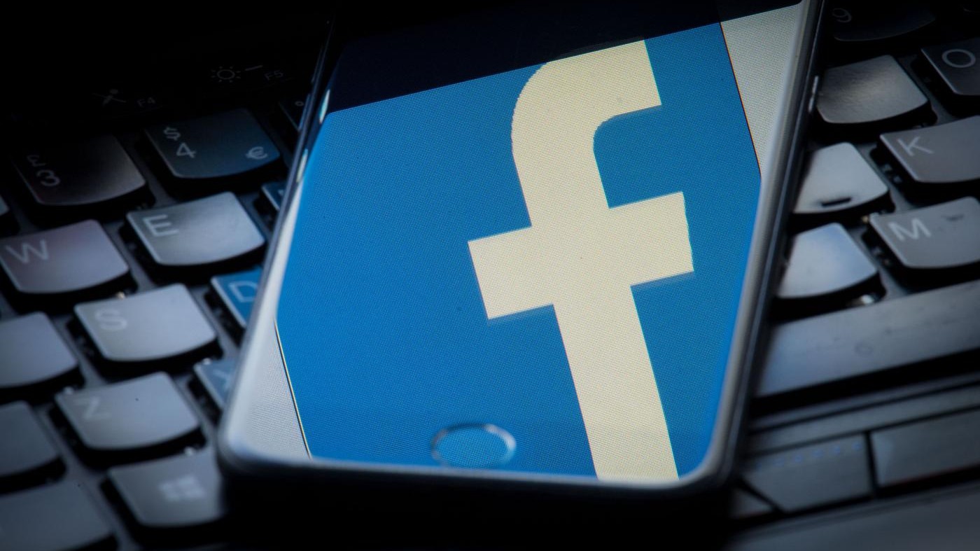 Cambridge Analytica, sale la stima dei profili Facebook coinvolti: sono 87 milioni