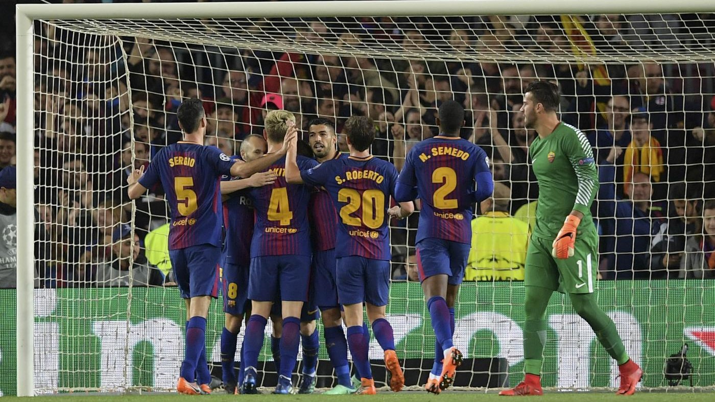 Roma, autoreti, sfortuna e tanto Barca. Sconfitta (4-1) al Camp Nou