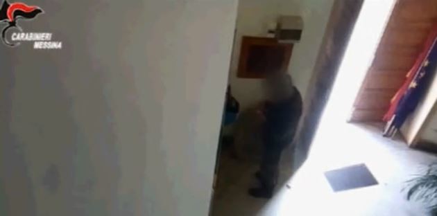 Messina, furbetti del cartellino a Ficarra: interdetti 16 dipendenti comunali