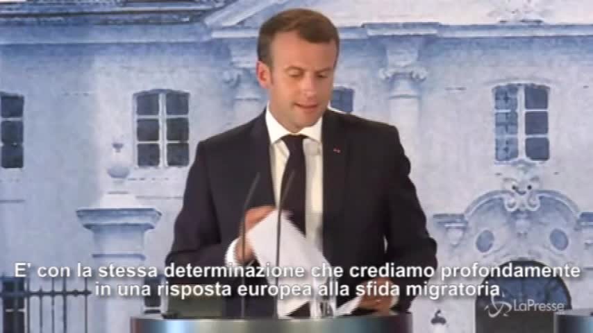 Immigrazione, Macron: “Serve una risposta europea urgente”