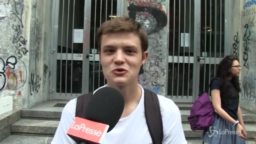 Maturità, studenti di Milano: “Nottata con gli amici. Ansia? No, sono gasato”