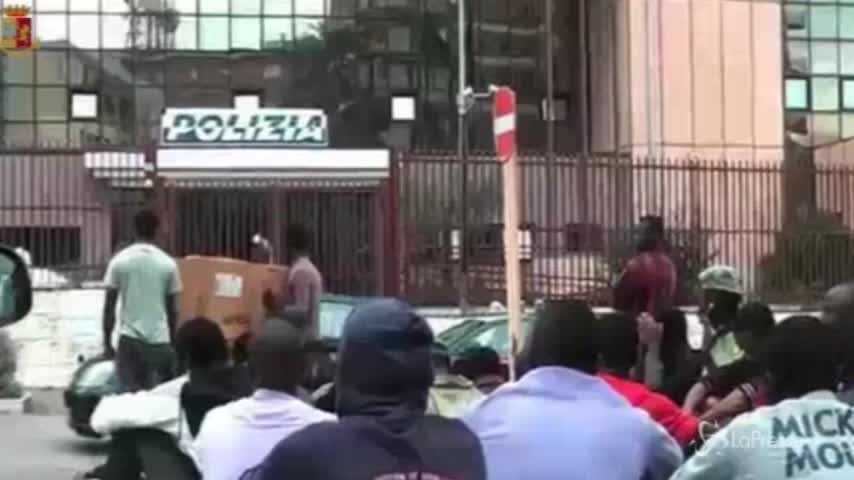 Benevento, frode nella gestione dei centri di accoglienza per migranti: 5 arresti
