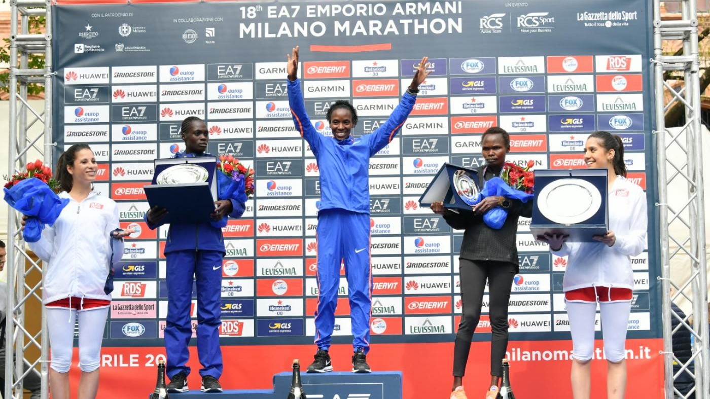 Birech e Tusa vincono la 24esima Maratona di Roma, Cratassa primo nell’handbike