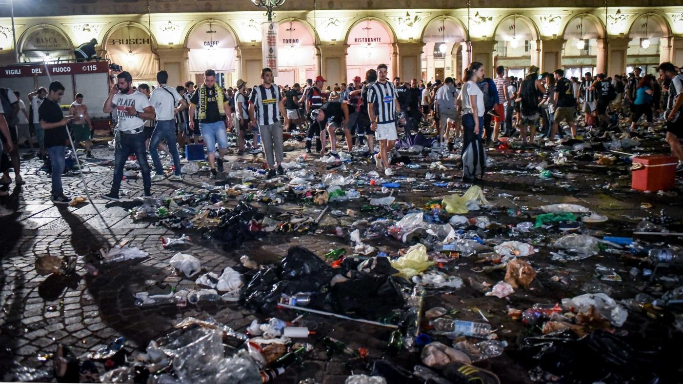 Torino, chiuse indagini per i disordini in piazza San Carlo. Appendino: “Ricevuto atto dalla procura”