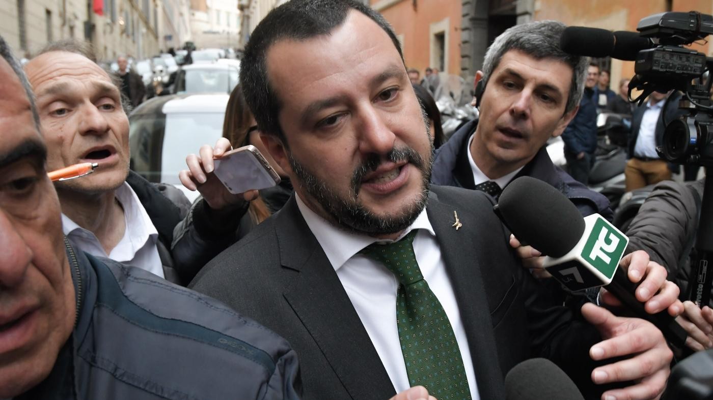 Salvini: “Se gli altri continuano a litigare, si torna al voto”. Berlusocni: “Il mio ruolo non lo decide Di Maio”