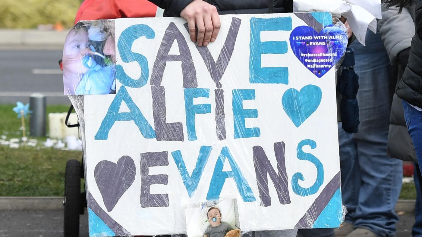 Eutanasia, appello Papa per Alfie Evans: “Dio è l’unico padrone della vita”