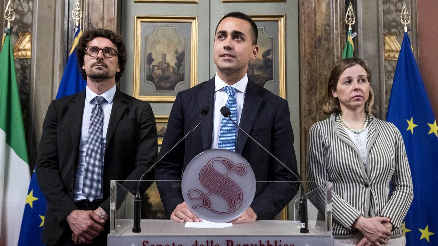 Consultazioni da Casellati: tutto fermo. Ultimatum di Di Maio a Salvini. Ma lui non lascia Berlusconi