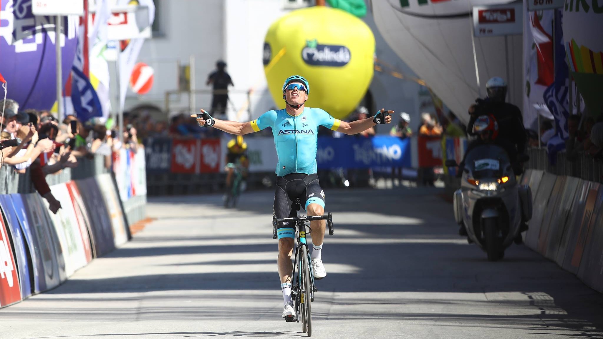 Tour of the Alps, Sanchez trionfa a Lienz. Pinot si conferma leader della generale