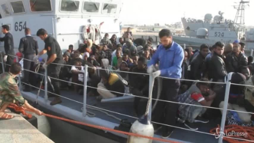 Migranti: raffica di sbarchi, i soccorsi delle autorità libiche