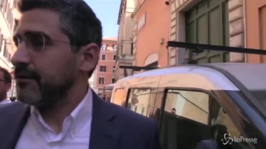 Fraccaro (M5S): “Salvini deve decidere. Se non molla Berlusconi se ne assume responsabilità”