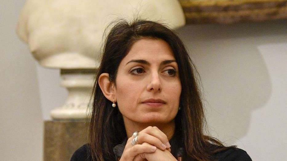 Nomina Romeo, archiviata Raggi. La sindaca: “Su di me fango”