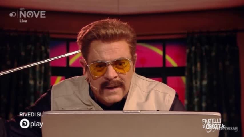 Crozza, torna Napalm 51, l’hater per eccellenza del web