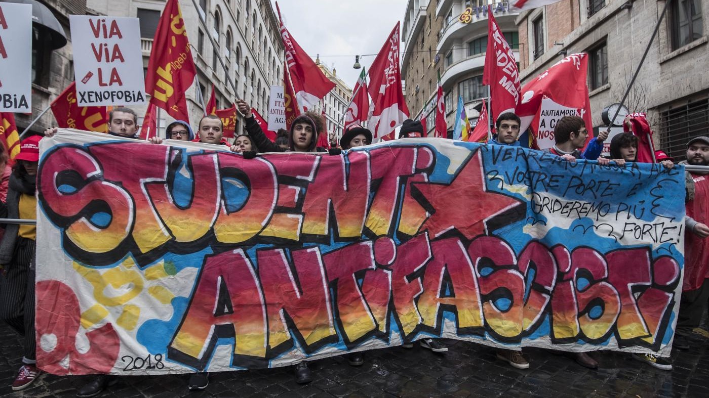 In piazza a Roma l’antifascismo. Tanta gente e prove di unità a sinistra