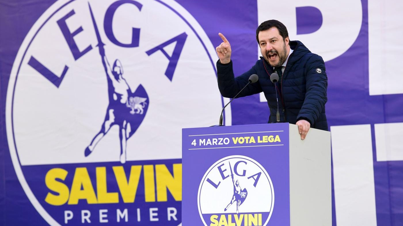 Mamma adottiva scrive a Salvini: “Colpa tua se i miei figli vivono nel terrore”