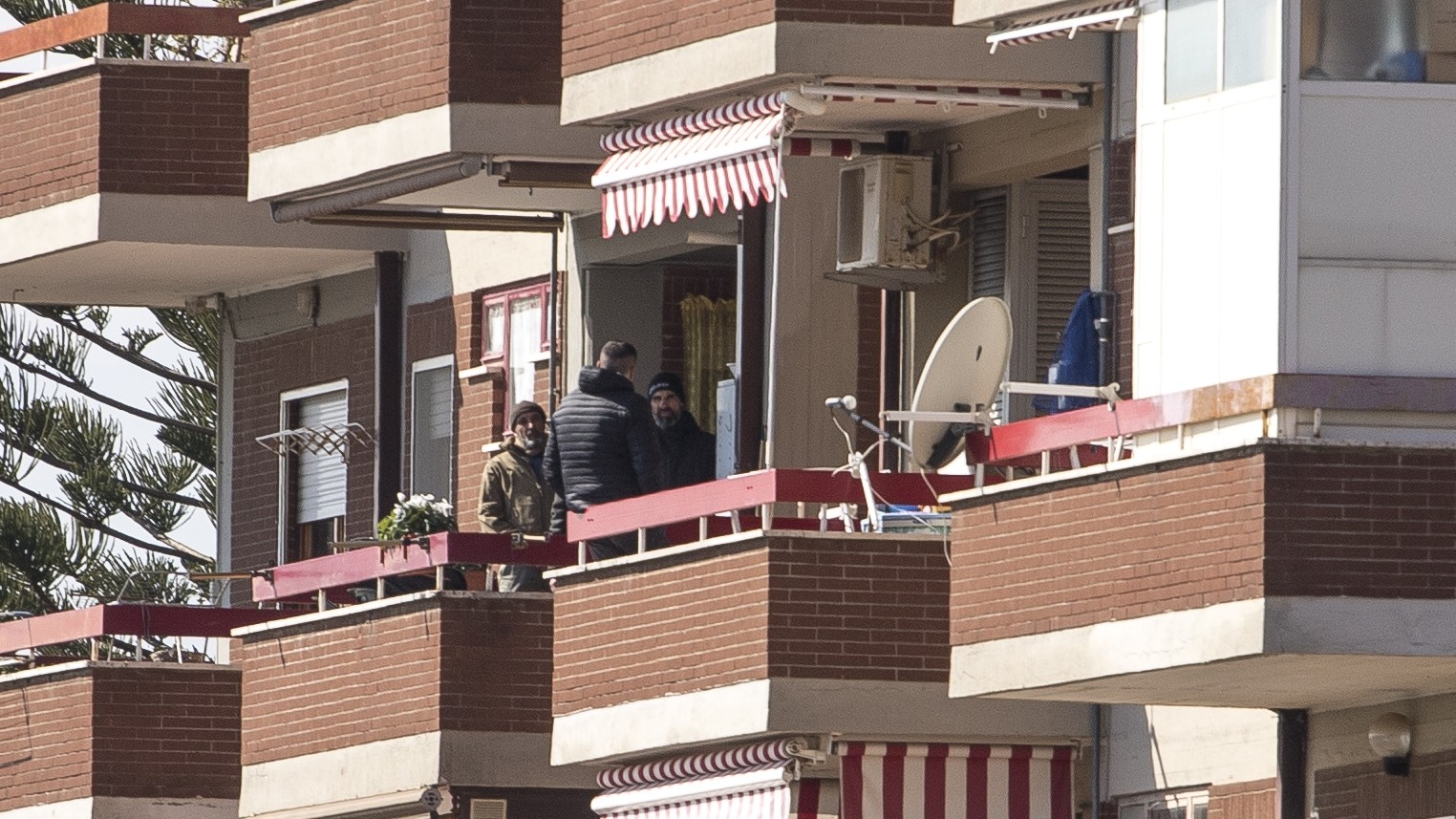 Cisterna di Latina, finisce in tragedia: il carabiniere uccide le figlie e si spara