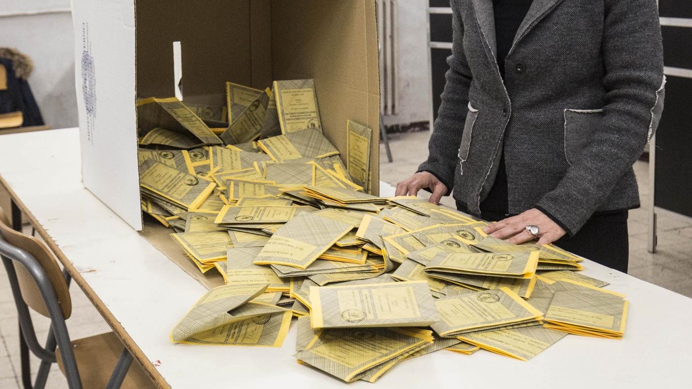 Elezioni, M5S vola, centrodestra prima coalizione. Tonfo Pd: è rebus maggioranza