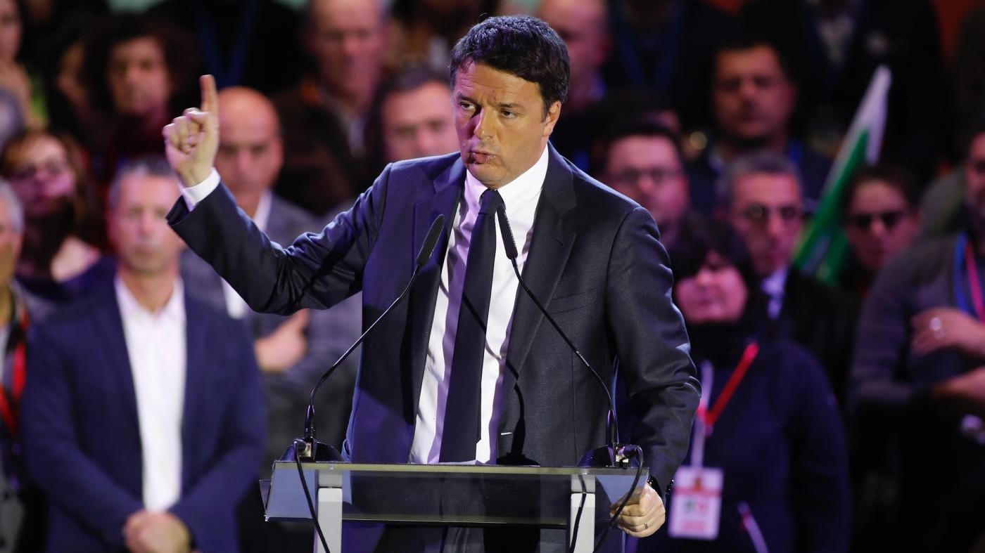 Pd, “Renzi ha deciso di dimettersi”. Ma portavoce smentisce: “Non ci risulta”