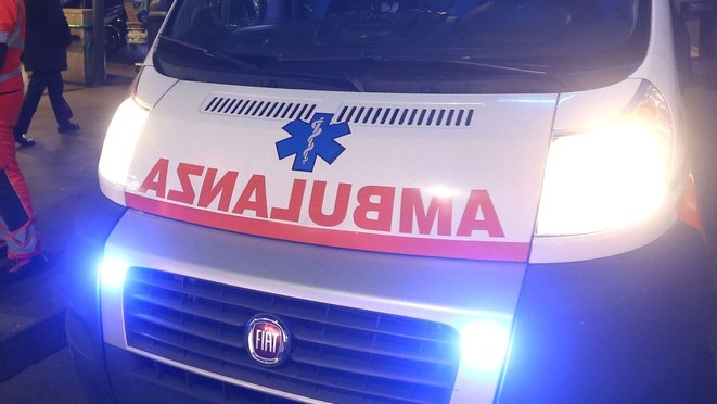 Firenze: vuole suicidarsi, poi cambia idea e spara a caso sul ponte: un morto