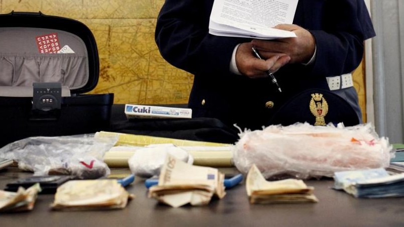 Spaccio di coca nei locali di Via Veneto a Roma: 21 arresti