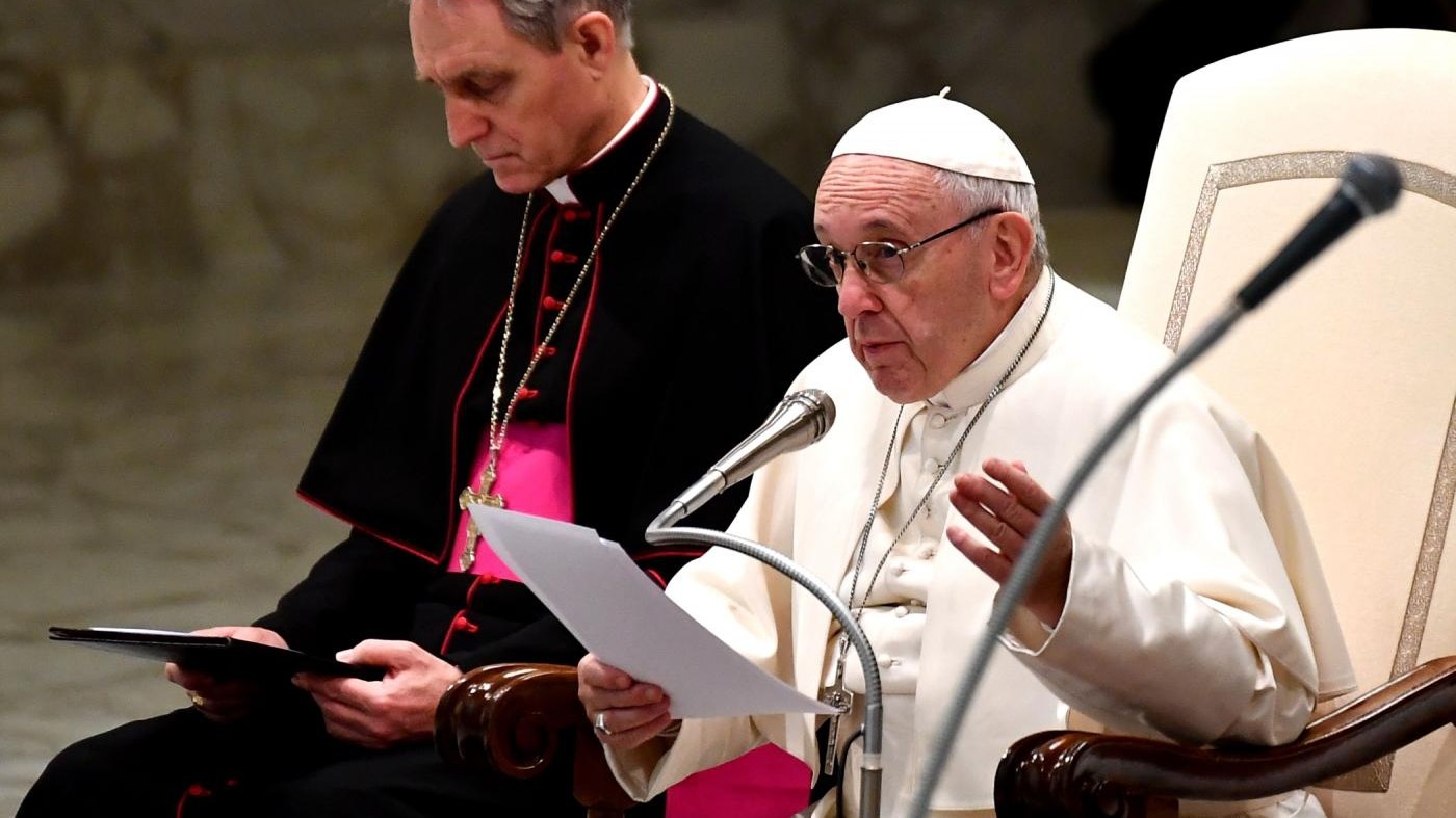Papa denuncia: “Le messe in suffragio dei defunti non si pagano”