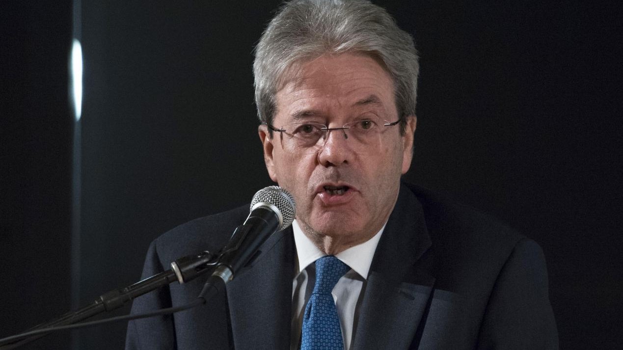 Gentiloni proroga i vertici dei servizi per 12 mesi. Salvini: “Una vergogna”